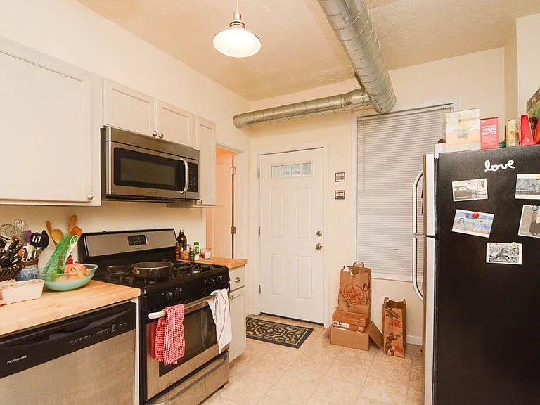 3520 N Lincoln Ave #1 — Photo 5