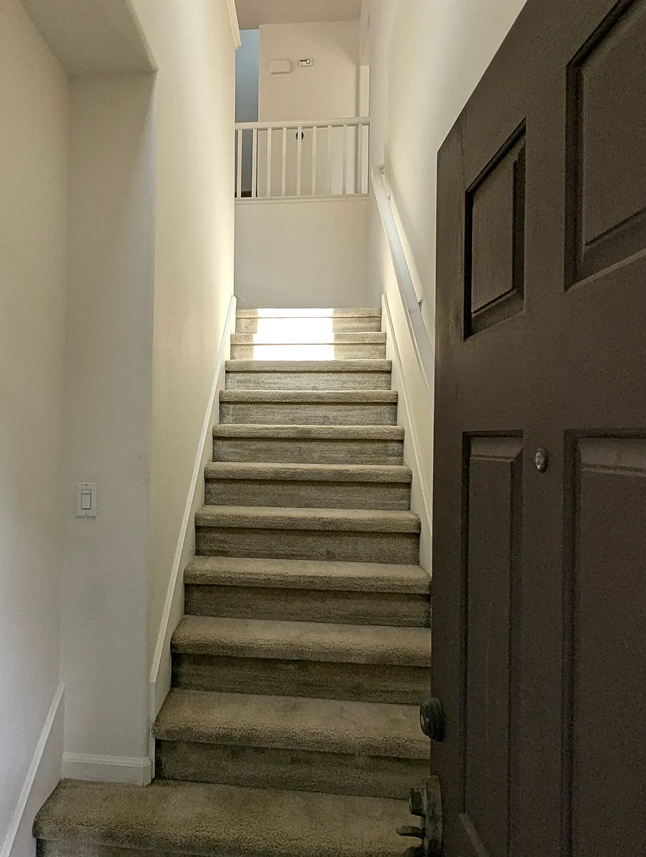 Building Photo - 816 Gaspar Vis #816