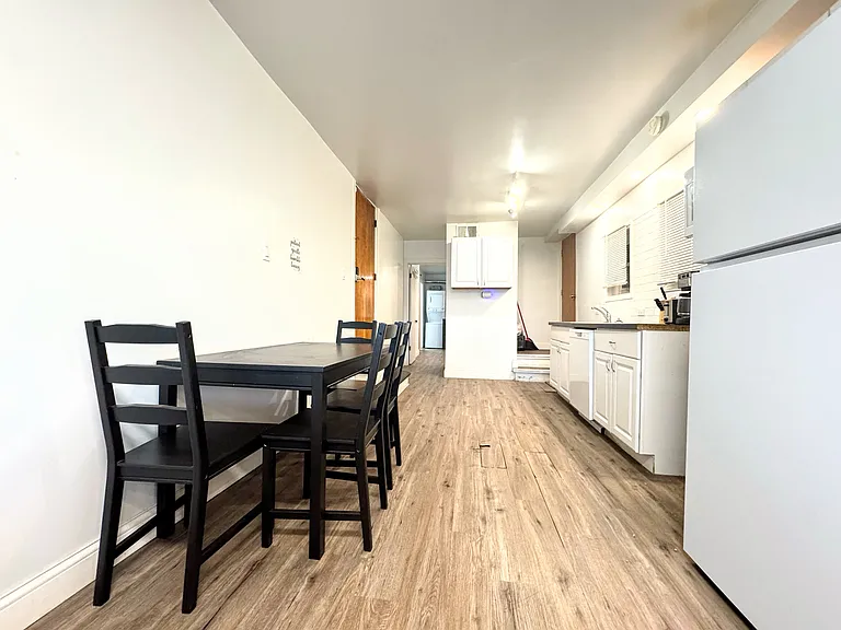 3948 W Congress Pkwy #G — Photo 4
