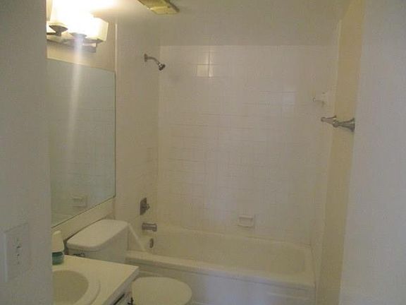 3rd image of 4364 NW 9th Ave #153B