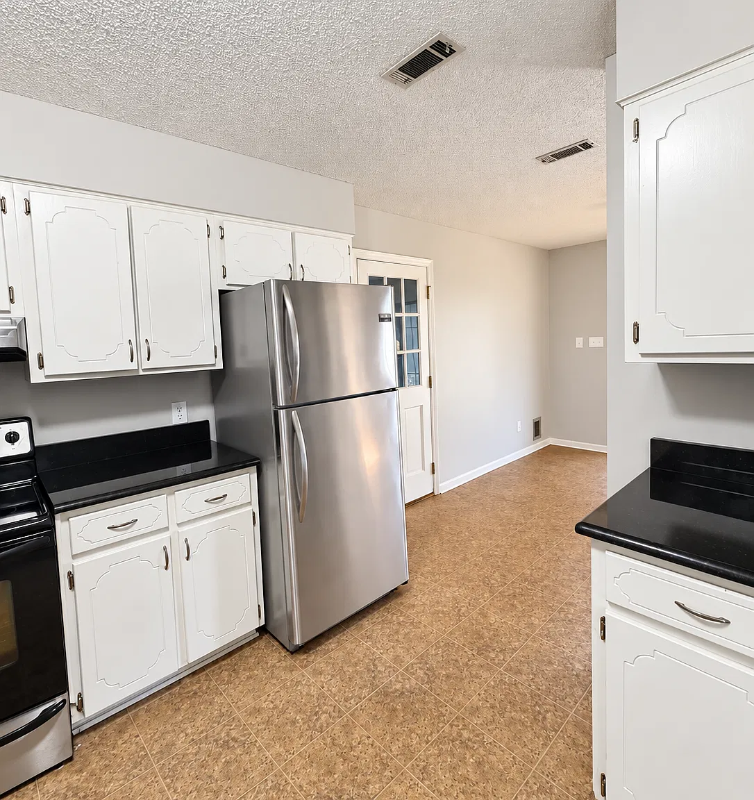 3 bed, 1288 sqft, $1,495 — Photo 4