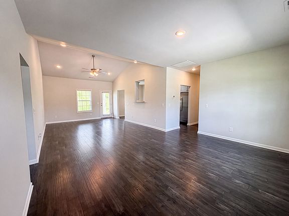 3rd image of 734 Mitscher Dr