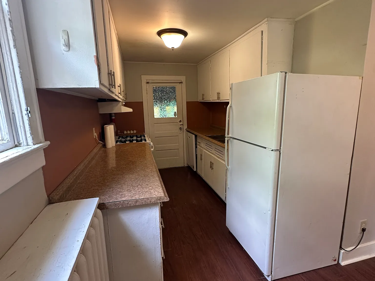 2 bed, 680 sqft, $1,350 — Photo 2
