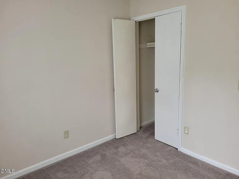304 Holtz Ln — Photo 22