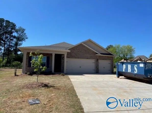 14223 Leadenhall Ln, Athens, AL 35613