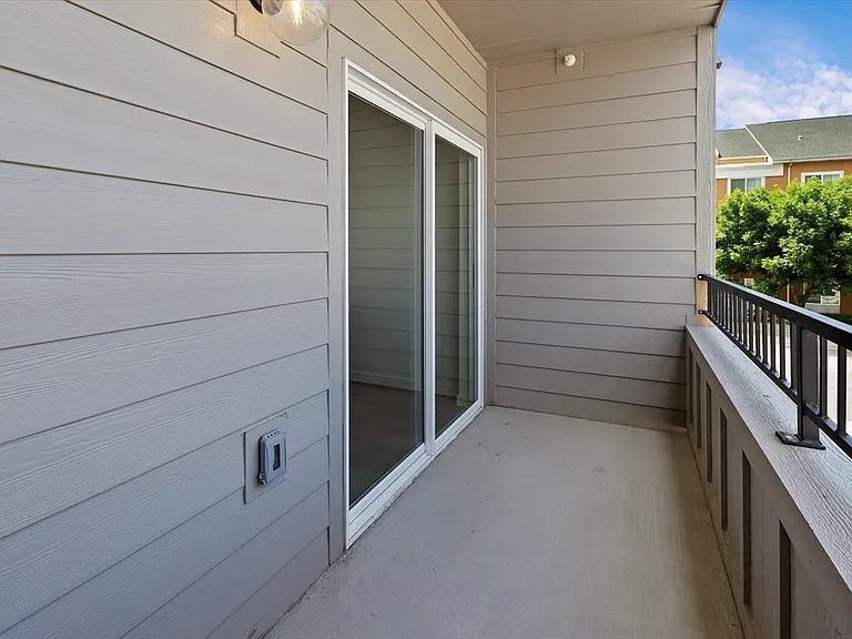 Hawk's Landing Apartments — Photo 78