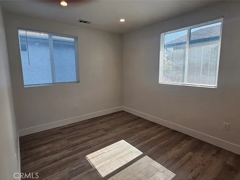 10962 1/2 Avalon Blvd — Photo 25
