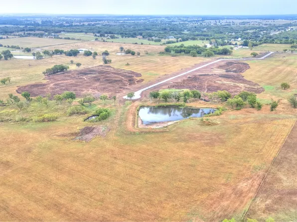 7600 Homestead Dr, Mounds, OK 74047