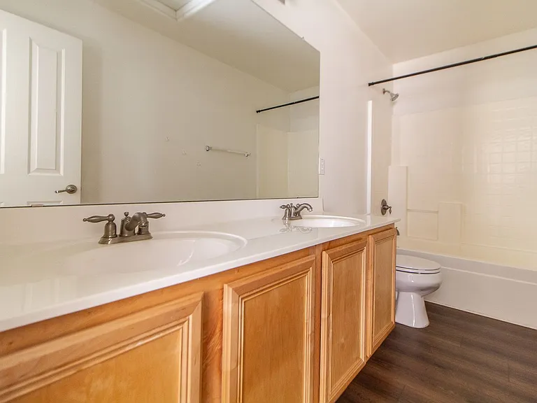 3873 E Bridgeport Pkwy — Photo 19