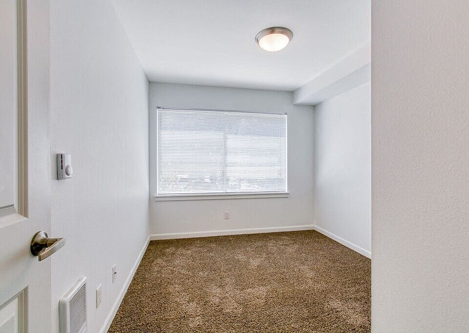 1st image of 5811 SE Boise St #4526261