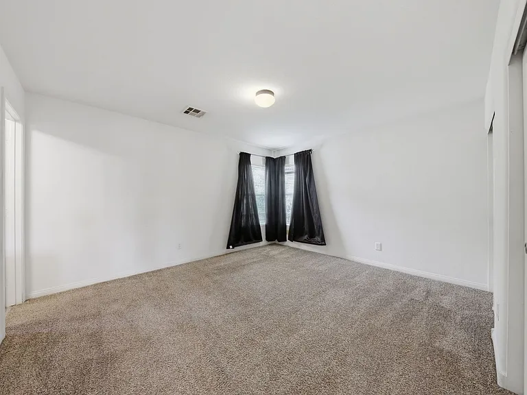 553 Brinkburn Point Ave — Photo 12