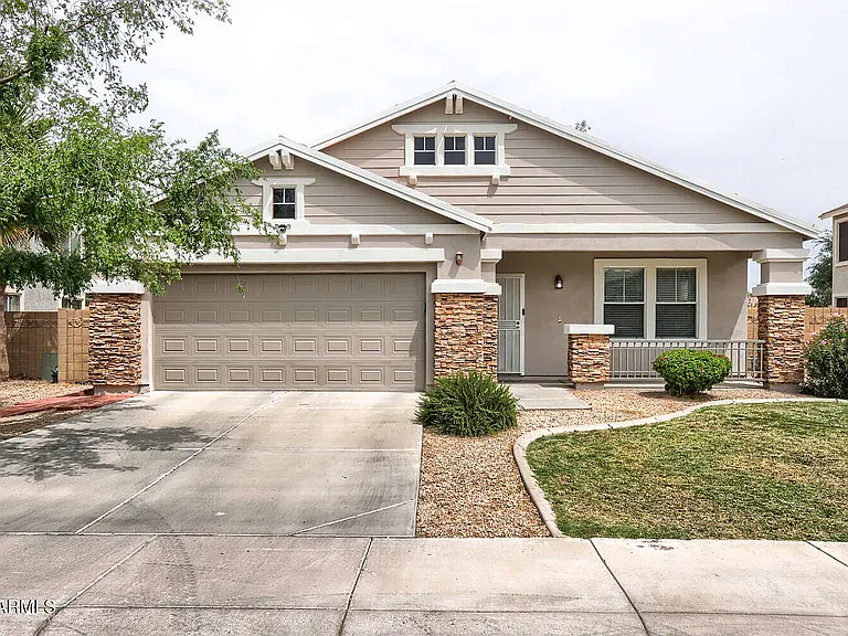 7270 W Gardenia Ave — Photo 1