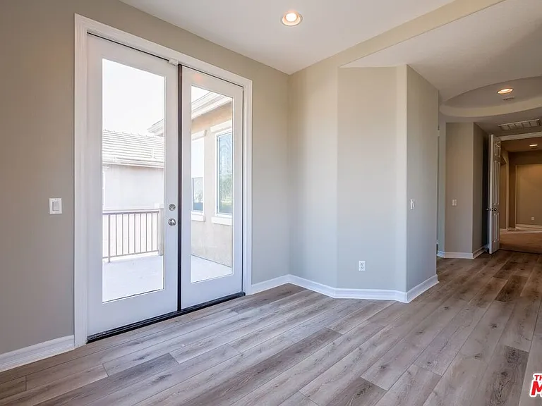 22430 Leisure Dr — Photo 31