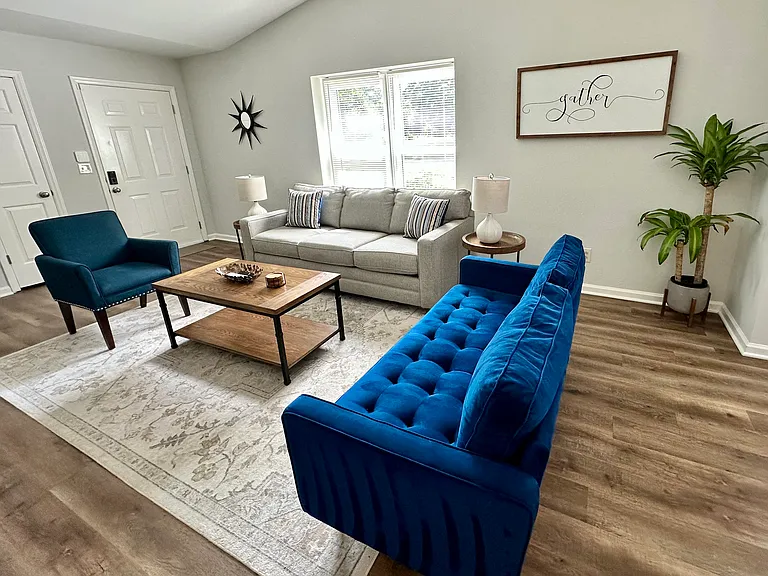 1754 Perfection Ave — Photo 1
