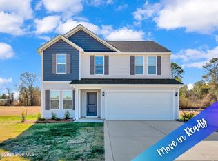 221 Buggy Top Ln, Autryville, NC 28318