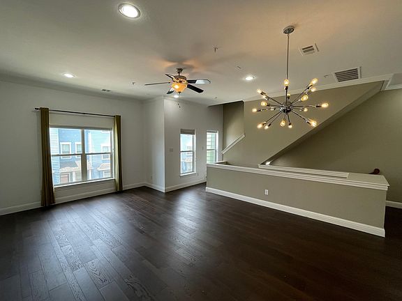 5th image of 1604 Carpenter Dr