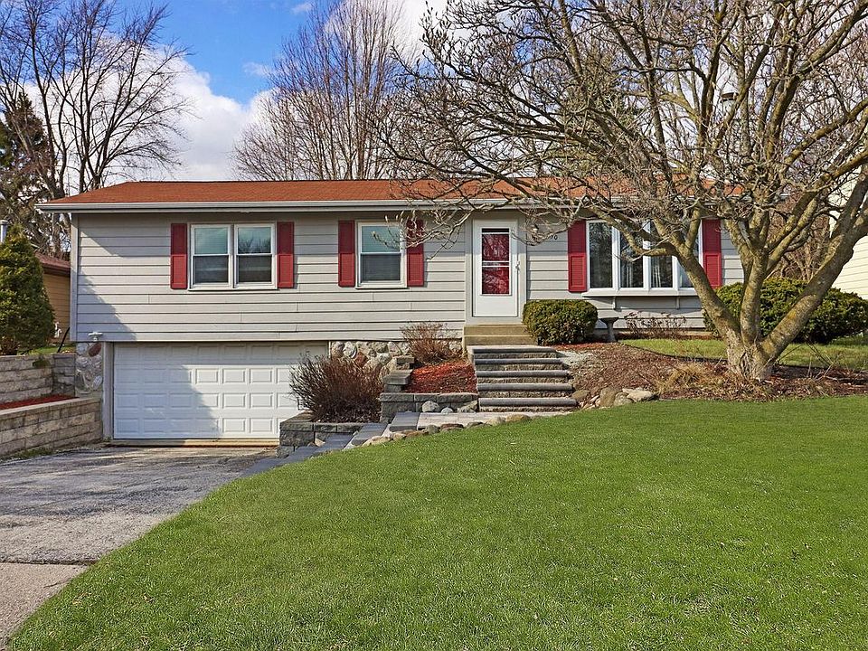 1st image of 8050 Gina DRIVE