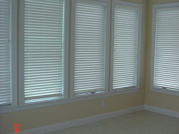 5th image of 32 Forest Oaks Dr