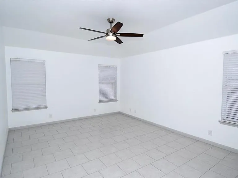 107 Tanglewood Ln — Photo 14