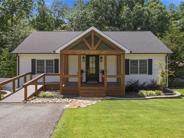 532 Gambrell Rd, Townville, SC 29689