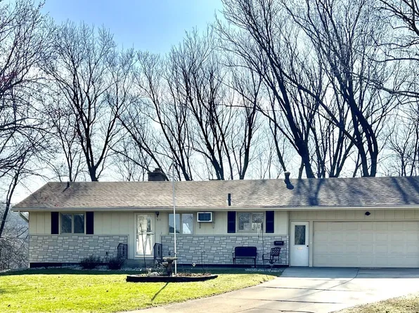 1326 20th St NW, Rochester, MN 55901
