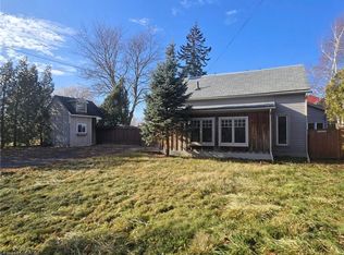 126 Mountain Rd, Grimsby, ON L3M4E7