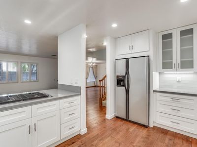 1831 Kentfield Ave, Redwood City, CA, 94061