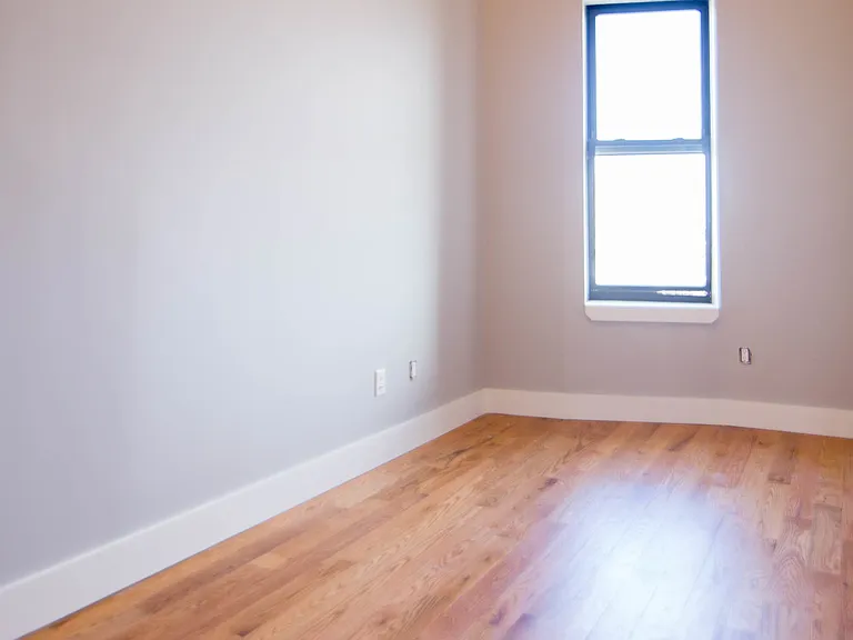 1048 Decatur St #2R — Photo 8