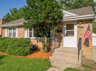 607 N Lewis Ave, Waukegan, IL