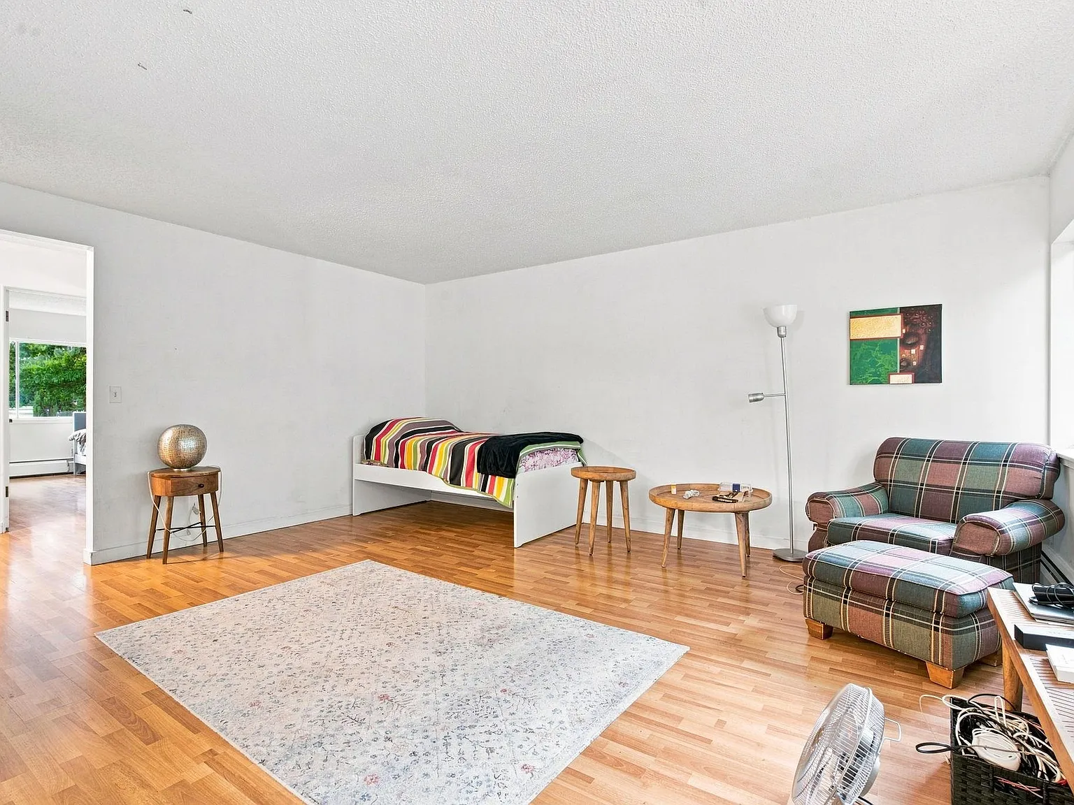 2 bed, 952 sqft, $2,700 — Photo 3