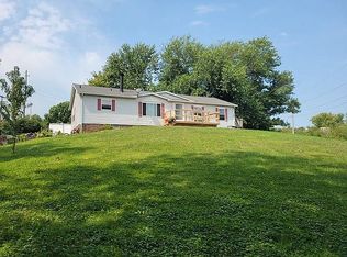 855 Walnut Dr NW, Sugarcreek, OH 44681