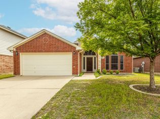 8832 Stirrup Way, Fort Worth, TX 76244