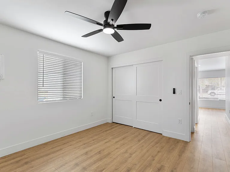2044 S Forest Ave — Photo 14