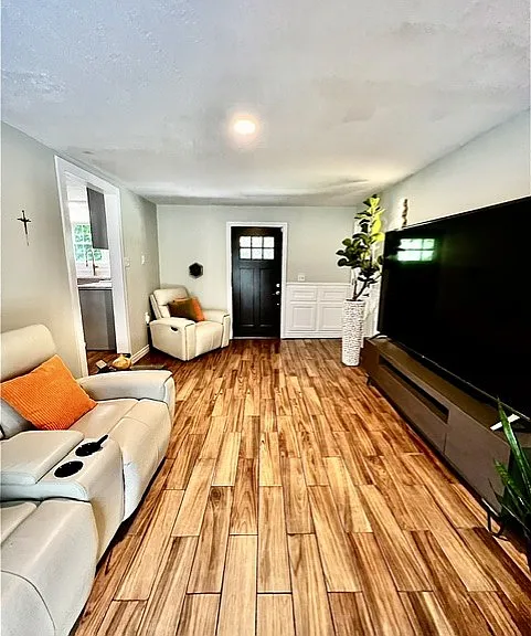 7400 Holcomb Rd — Photo 44