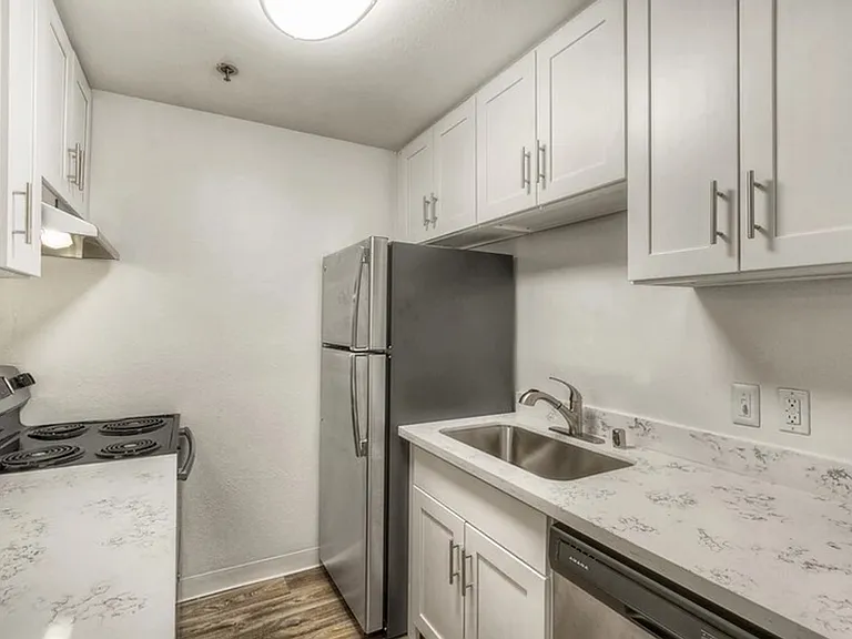 Arbor Woods Apartments — Photo 28