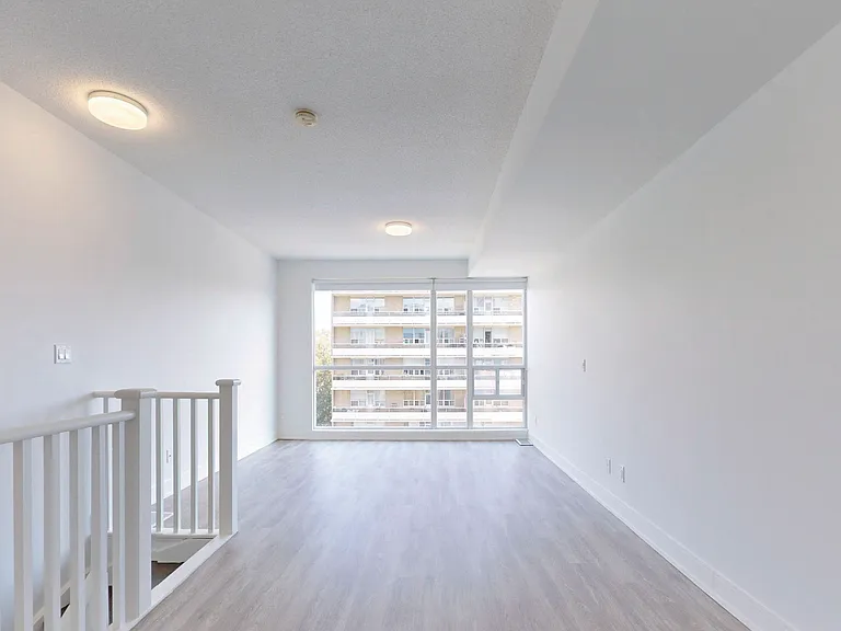 50 Spadina Rd — Photo 9