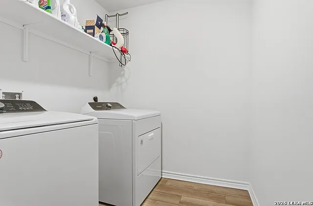 15411 Oceanus Dr — Photo 21