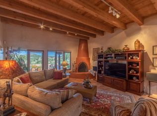 8 Camino Teofanio, Santa Fe, NM 87508