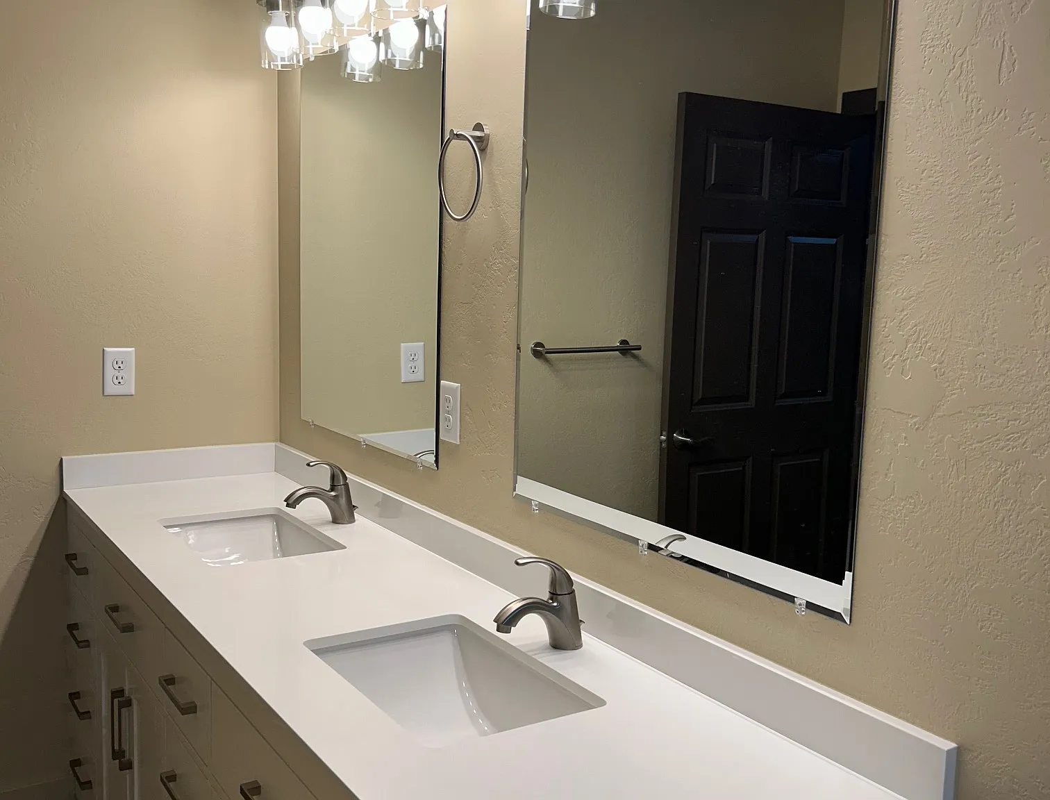 2 bed, 1302 sqft, $1,690 — Photo 2