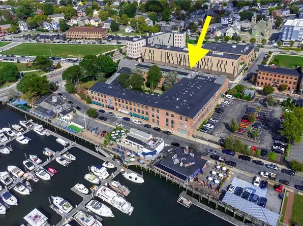 555 S Water St APT 325, Providence, RI 02903