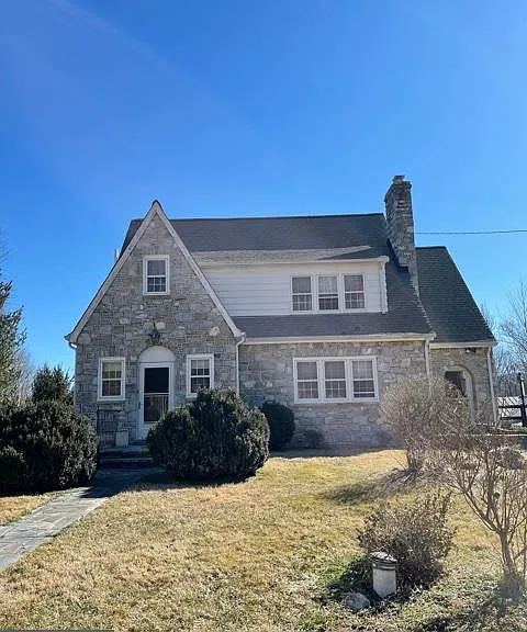 2663 Halfway Rd — Photo 2