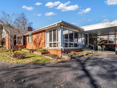 125 Castle Heights Ave, Lebanon, TN, 37087