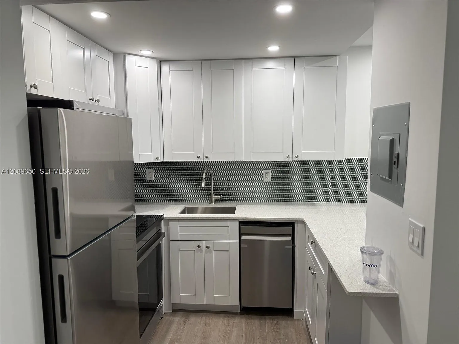 Plaza Condo — Photo 2