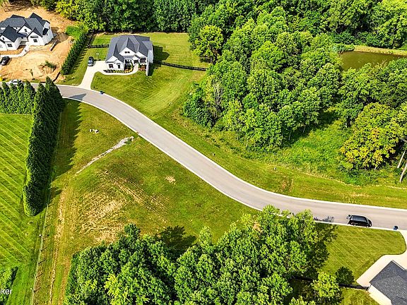 4th image of 5501 Farmhouse Dr