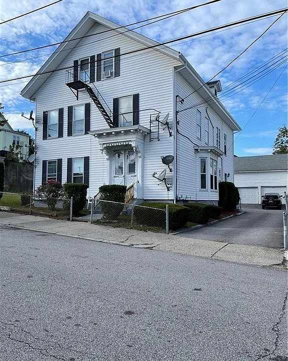 27 Summit St #3