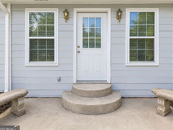 3rd image of 25 Jim Alexander Rd