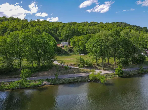 4591 Clarks Ferry Rd, Draper, VA 24324