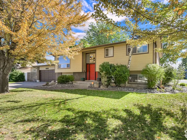 6225 S Lorreen Dr, Salt Lake City, UT 84121