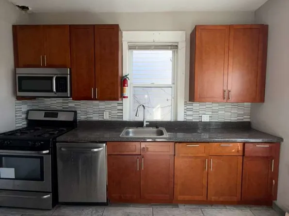 64 Wade St #2A, Jersey City, NJ 07305