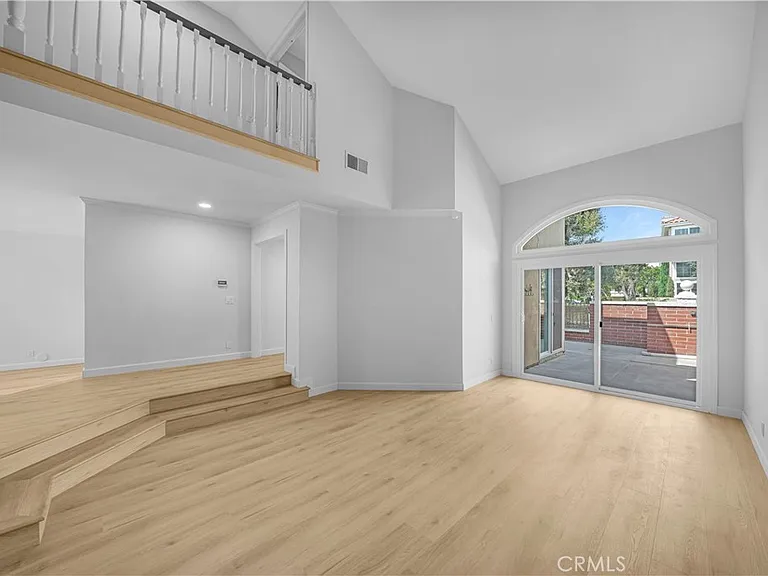 6082 Eaglecrest Dr — Photo 25